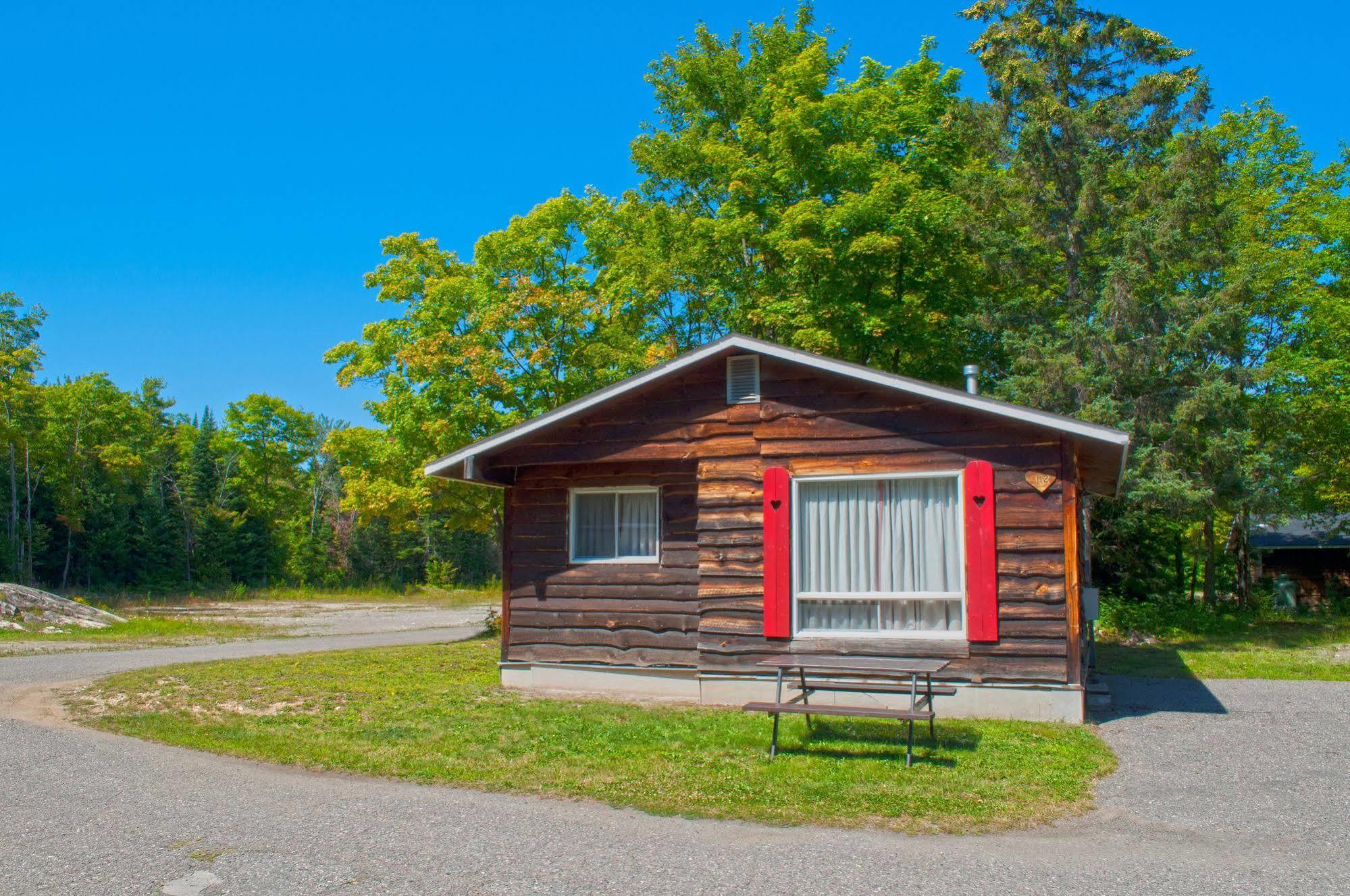 Glenview Cottages Су-Сент-Мари Экстерьер фото